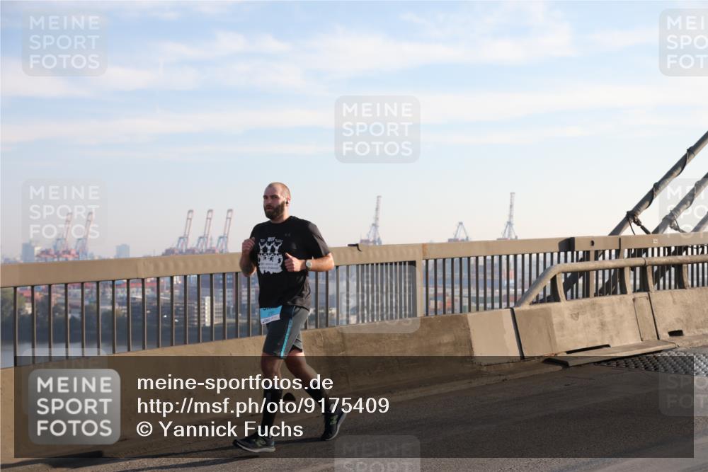 03.10.2025 - Köhlbrandbrückenlauf Yannick Fuchs http://msf.ph/oto/9175409 03.10.2025 08:24:20 Position 1  meine-sportfotos.de
