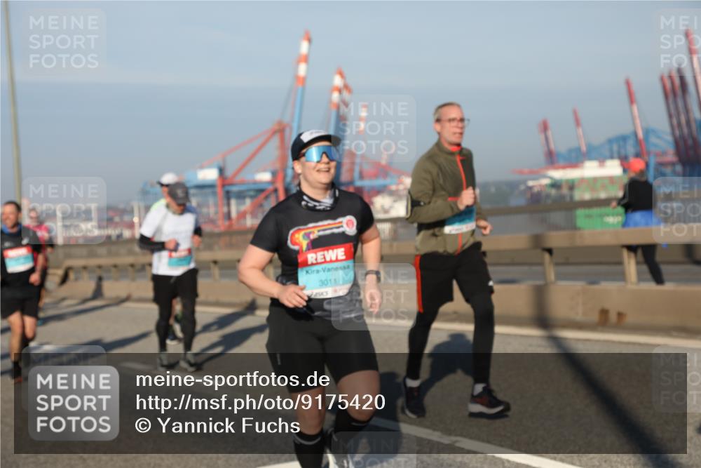 03.10.2025 - Köhlbrandbrückenlauf Yannick Fuchs http://msf.ph/oto/9175420 03.10.2025 08:45:10 Position 2 3011 meine-sportfotos.de