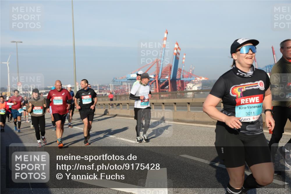 03.10.2025 - Köhlbrandbrückenlauf Yannick Fuchs http://msf.ph/oto/9175428 03.10.2025 08:45:11 Position 2 3011 meine-sportfotos.de