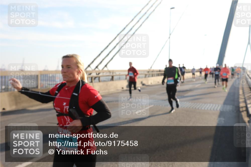 03.10.2025 - Köhlbrandbrückenlauf Yannick Fuchs http://msf.ph/oto/9175458 03.10.2025 08:24:27 Position 1 3600 meine-sportfotos.de