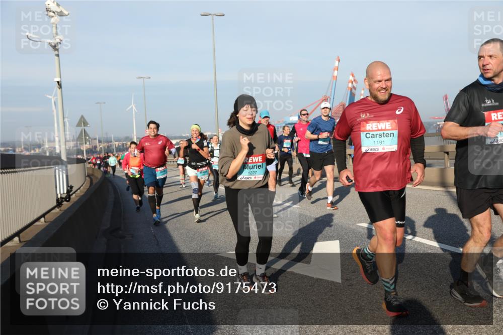03.10.2025 - Köhlbrandbrückenlauf Yannick Fuchs http://msf.ph/oto/9175473 03.10.2025 08:45:14 Position 2 1227, 1191 meine-sportfotos.de