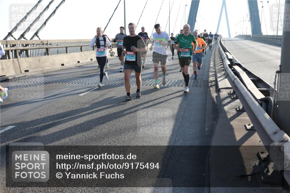 03.10.2025 - Köhlbrandbrückenlauf Yannick Fuchs http://msf.ph/oto/9175494 03.10.2025 08:24:33 Position 1  meine-sportfotos.de