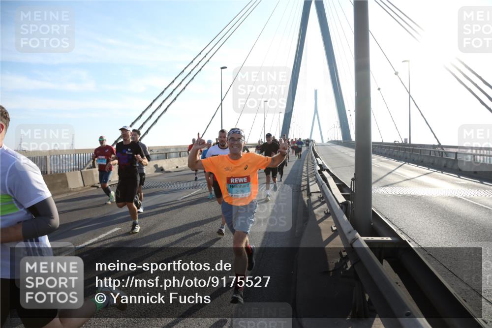 03.10.2025 - Köhlbrandbrückenlauf Yannick Fuchs http://msf.ph/oto/9175527 03.10.2025 08:24:35 Position 1 3495 meine-sportfotos.de