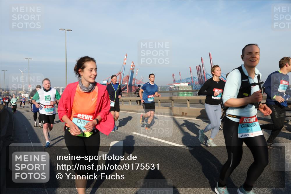 03.10.2025 - Köhlbrandbrückenlauf Yannick Fuchs http://msf.ph/oto/9175531 03.10.2025 08:45:18 Position 2 1919 meine-sportfotos.de