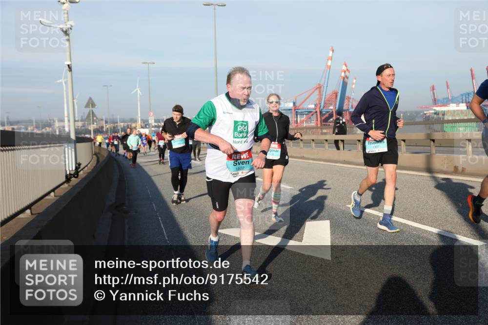 03.10.2025 - Köhlbrandbrückenlauf Yannick Fuchs http://msf.ph/oto/9175542 03.10.2025 08:45:19 Position 2 1522, 1307 meine-sportfotos.de