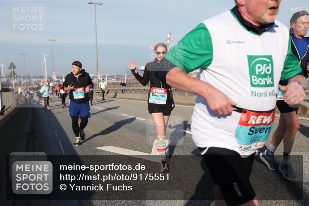 03.10.2025 - Köhlbrandbrückenlauf Yannick Fuchs http://msf.ph/oto/9175551 03.10.2025 08:45:20 Position 2 1636, 1522, 13 meine-sportfotos.de