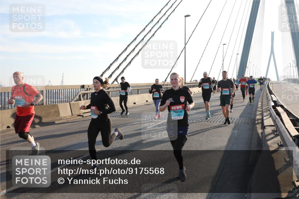 03.10.2025 - Köhlbrandbrückenlauf Yannick Fuchs http://msf.ph/oto/9175568 03.10.2025 08:24:38 Position 1 3568 meine-sportfotos.de