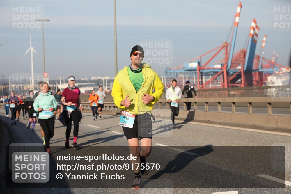 03.10.2025 - Köhlbrandbrückenlauf Yannick Fuchs http://msf.ph/oto/9175570 03.10.2025 08:45:23 Position 2 1662 meine-sportfotos.de