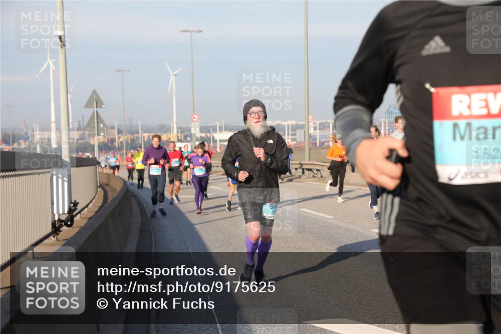 03.10.2025 - Köhlbrandbrückenlauf Yannick Fuchs http://msf.ph/oto/9175625 03.10.2025 08:45:27 Position 2 152 meine-sportfotos.de