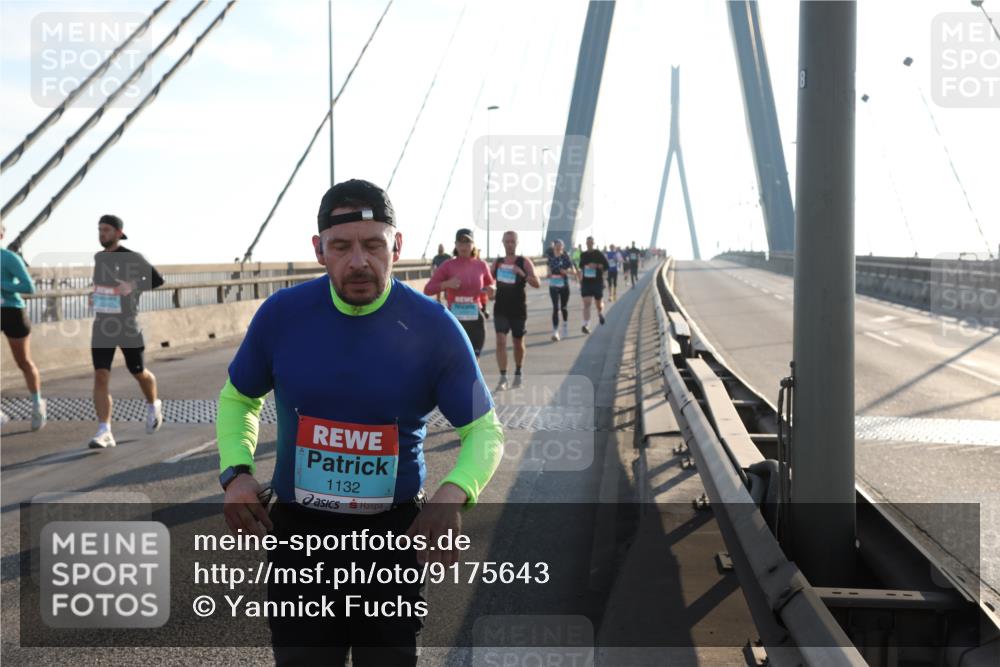 03.10.2025 - Köhlbrandbrückenlauf Yannick Fuchs http://msf.ph/oto/9175643 03.10.2025 08:24:42 Position 1 1132, 8 meine-sportfotos.de