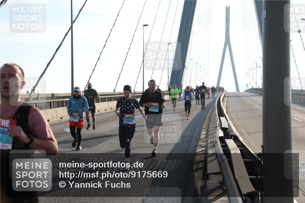 03.10.2025 - Köhlbrandbrückenlauf Yannick Fuchs http://msf.ph/oto/9175669 03.10.2025 08:24:45 Position 1  meine-sportfotos.de
