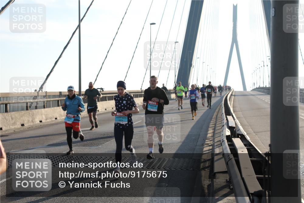 03.10.2025 - Köhlbrandbrückenlauf Yannick Fuchs http://msf.ph/oto/9175675 03.10.2025 08:24:45 Position 1 2979, 1504 meine-sportfotos.de