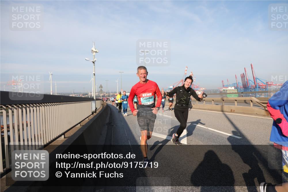 03.10.2025 - Köhlbrandbrückenlauf Yannick Fuchs http://msf.ph/oto/9175719 03.10.2025 08:45:36 Position 2 1038 meine-sportfotos.de