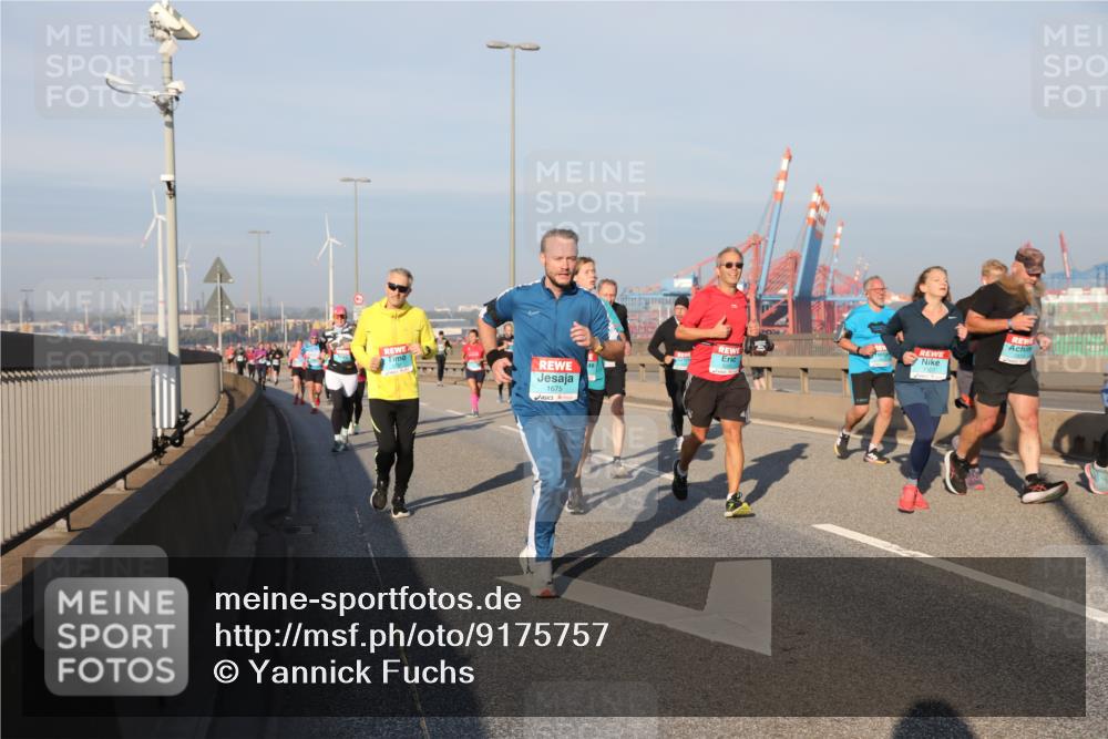 03.10.2025 - Köhlbrandbrückenlauf Yannick Fuchs http://msf.ph/oto/9175757 03.10.2025 08:45:38 Position 2 1675 meine-sportfotos.de