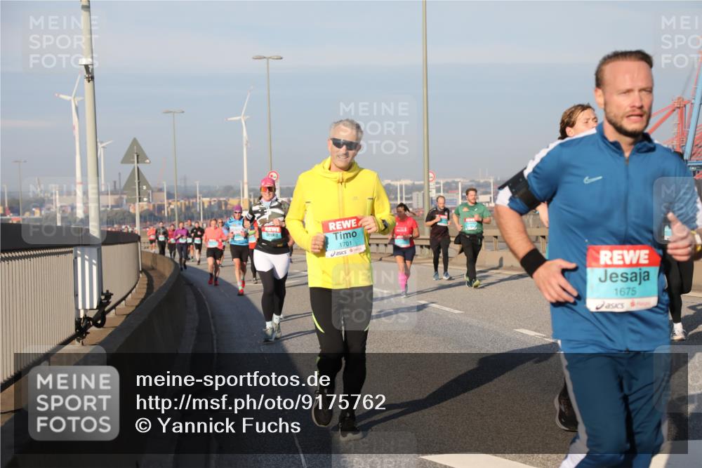 03.10.2025 - Köhlbrandbrückenlauf Yannick Fuchs http://msf.ph/oto/9175762 03.10.2025 08:45:39 Position 2 1701, 1675 meine-sportfotos.de