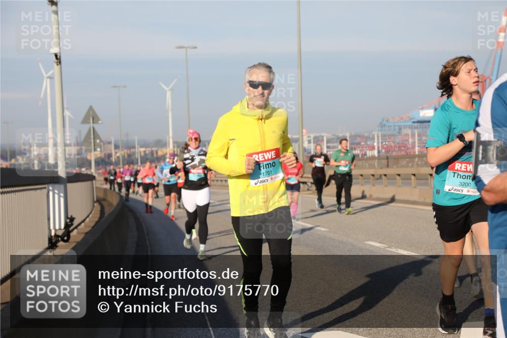 03.10.2025 - Köhlbrandbrückenlauf Yannick Fuchs http://msf.ph/oto/9175770 03.10.2025 08:45:39 Position 2 1701, 3200 meine-sportfotos.de