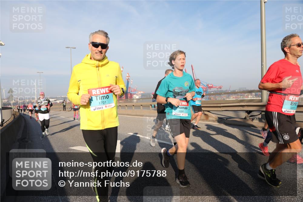 03.10.2025 - Köhlbrandbrückenlauf Yannick Fuchs http://msf.ph/oto/9175788 03.10.2025 08:45:41 Position 2 1701, 3200, 3201 meine-sportfotos.de
