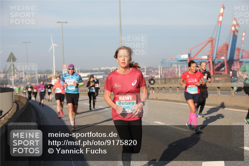 03.10.2025 - Köhlbrandbrückenlauf Yannick Fuchs http://msf.ph/oto/9175820 03.10.2025 08:45:43 Position 2 1705, 3793 meine-sportfotos.de