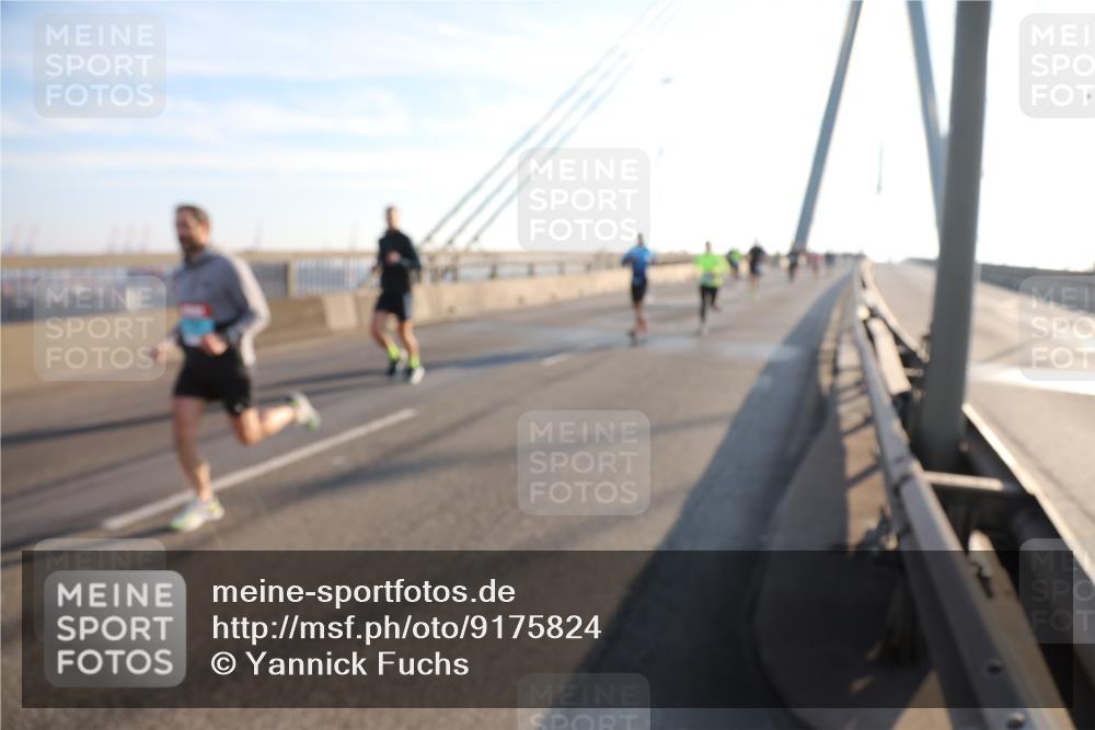 03.10.2025 - Köhlbrandbrückenlauf Yannick Fuchs http://msf.ph/oto/9175824 03.10.2025 08:24:56 Position 1  meine-sportfotos.de