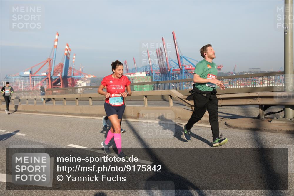 03.10.2025 - Köhlbrandbrückenlauf Yannick Fuchs http://msf.ph/oto/9175842 03.10.2025 08:45:45 Position 2 3793, 18 meine-sportfotos.de