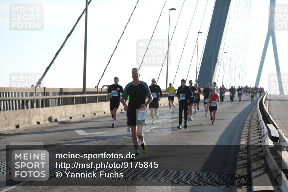 03.10.2025 - Köhlbrandbrückenlauf Yannick Fuchs http://msf.ph/oto/9175845 03.10.2025 08:24:58 Position 1 1056 meine-sportfotos.de
