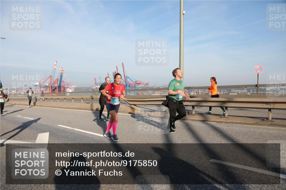 03.10.2025 - Köhlbrandbrückenlauf Yannick Fuchs http://msf.ph/oto/9175850 03.10.2025 08:45:46 Position 2  meine-sportfotos.de