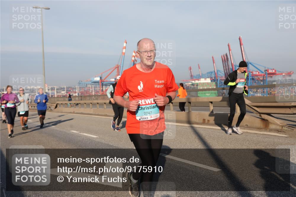03.10.2025 - Köhlbrandbrückenlauf Yannick Fuchs http://msf.ph/oto/9175910 03.10.2025 08:45:51 Position 2 2747 meine-sportfotos.de