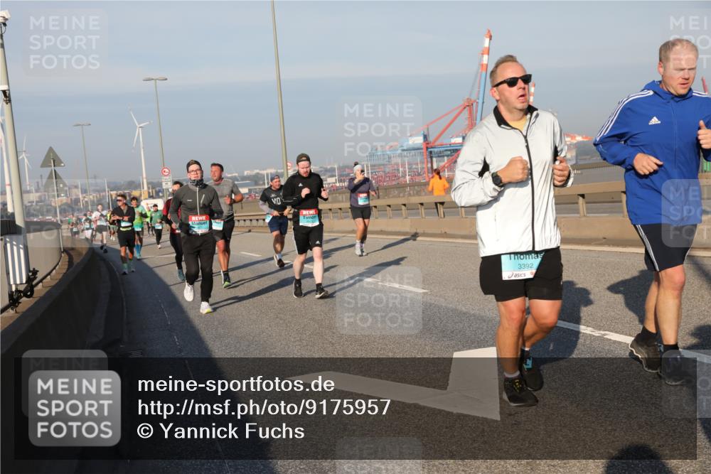 03.10.2025 - Köhlbrandbrückenlauf Yannick Fuchs http://msf.ph/oto/9175957 03.10.2025 08:45:56 Position 2 3392 meine-sportfotos.de