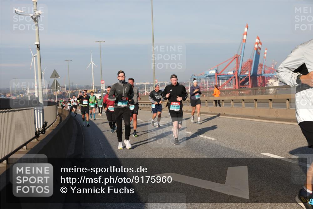 03.10.2025 - Köhlbrandbrückenlauf Yannick Fuchs http://msf.ph/oto/9175960 03.10.2025 08:45:56 Position 2  meine-sportfotos.de