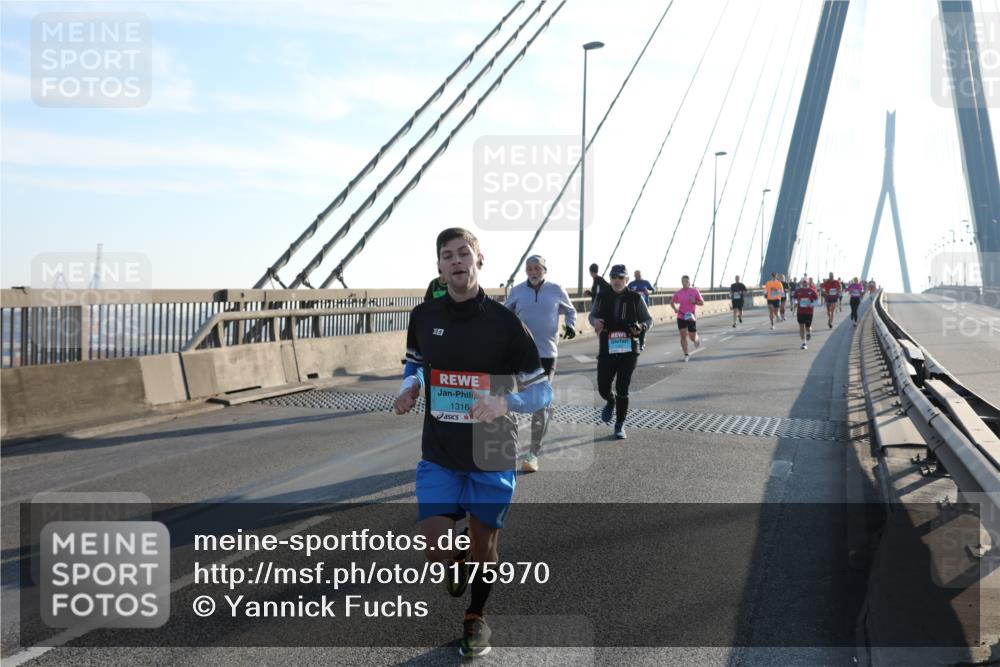 03.10.2025 - Köhlbrandbrückenlauf Yannick Fuchs http://msf.ph/oto/9175970 03.10.2025 08:25:16 Position 1 26, 1316 meine-sportfotos.de