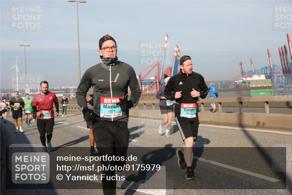 03.10.2025 - Köhlbrandbrückenlauf Yannick Fuchs http://msf.ph/oto/9175979 03.10.2025 08:45:58 Position 2 1871, 3515 meine-sportfotos.de