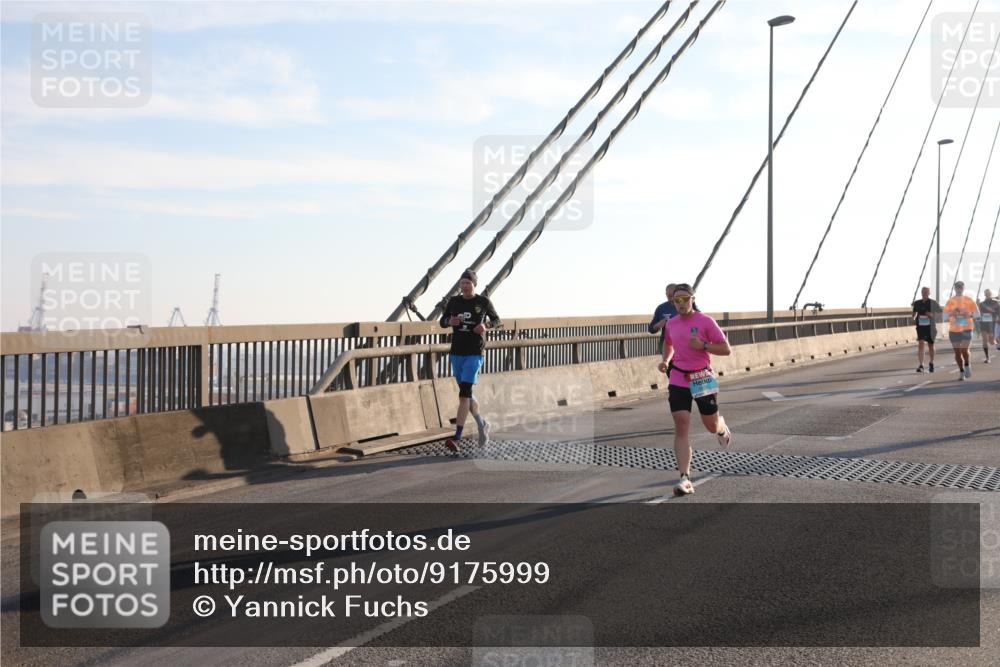 03.10.2025 - Köhlbrandbrückenlauf Yannick Fuchs http://msf.ph/oto/9175999 03.10.2025 08:25:19 Position 1  meine-sportfotos.de