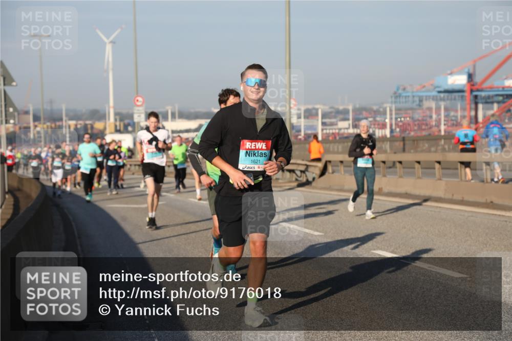 03.10.2025 - Köhlbrandbrückenlauf Yannick Fuchs http://msf.ph/oto/9176018 03.10.2025 08:46:02 Position 2 1621 meine-sportfotos.de