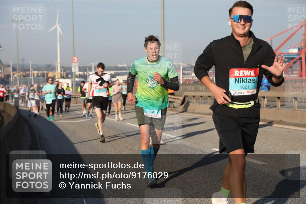 03.10.2025 - Köhlbrandbrückenlauf Yannick Fuchs http://msf.ph/oto/9176029 03.10.2025 08:46:03 Position 2 1362, 1621 meine-sportfotos.de