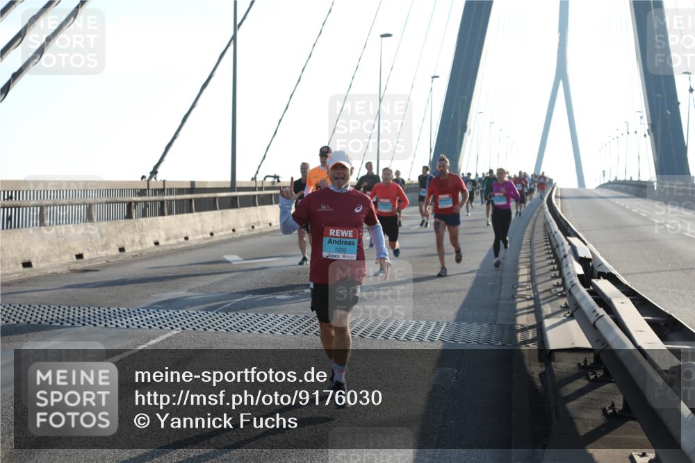 03.10.2025 - Köhlbrandbrückenlauf Yannick Fuchs http://msf.ph/oto/9176030 03.10.2025 08:25:21 Position 1 1033 meine-sportfotos.de