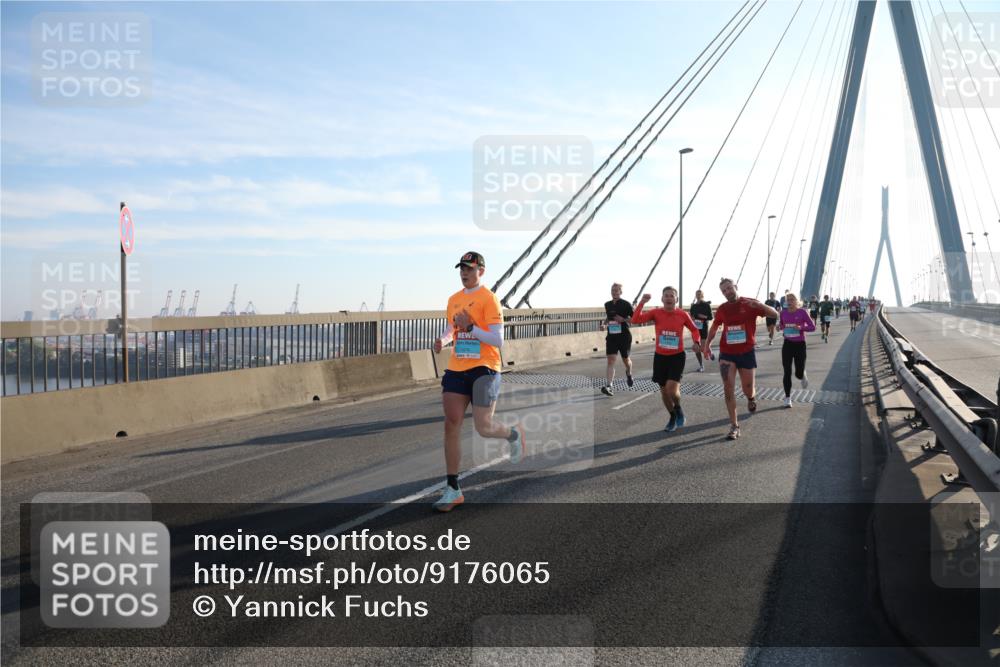 03.10.2025 - Köhlbrandbrückenlauf Yannick Fuchs http://msf.ph/oto/9176065 03.10.2025 08:25:24 Position 1  meine-sportfotos.de