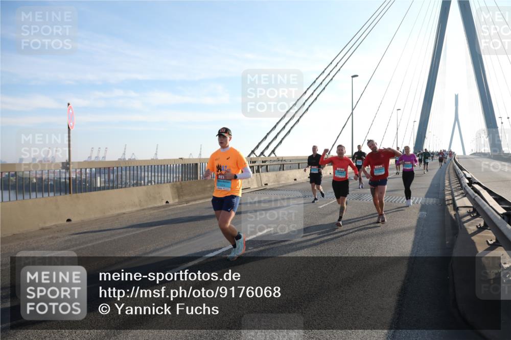 03.10.2025 - Köhlbrandbrückenlauf Yannick Fuchs http://msf.ph/oto/9176068 03.10.2025 08:25:24 Position 1  meine-sportfotos.de