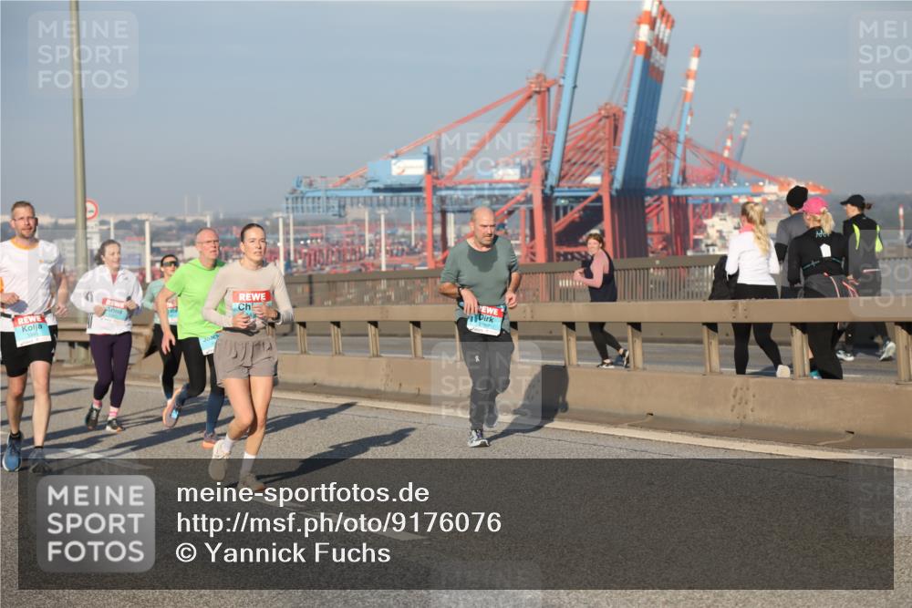 03.10.2025 - Köhlbrandbrückenlauf Yannick Fuchs http://msf.ph/oto/9176076 03.10.2025 08:46:09 Position 2  meine-sportfotos.de