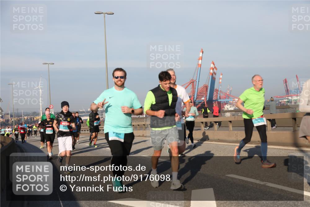 03.10.2025 - Köhlbrandbrückenlauf Yannick Fuchs http://msf.ph/oto/9176098 03.10.2025 08:46:13 Position 2 3643 meine-sportfotos.de