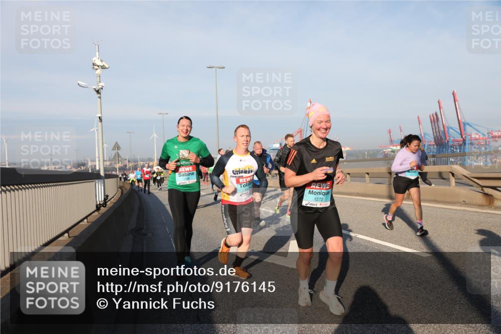 03.10.2025 - Köhlbrandbrückenlauf Yannick Fuchs http://msf.ph/oto/9176145 03.10.2025 08:46:18 Position 2 1314, 1272 meine-sportfotos.de