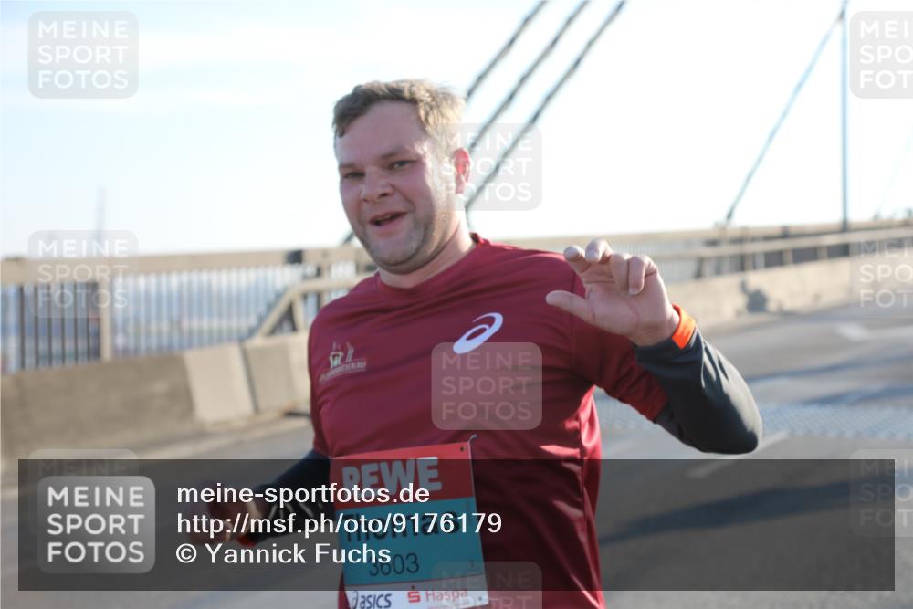 03.10.2025 - Köhlbrandbrückenlauf Yannick Fuchs http://msf.ph/oto/9176179 03.10.2025 08:25:35 Position 1 3603 meine-sportfotos.de