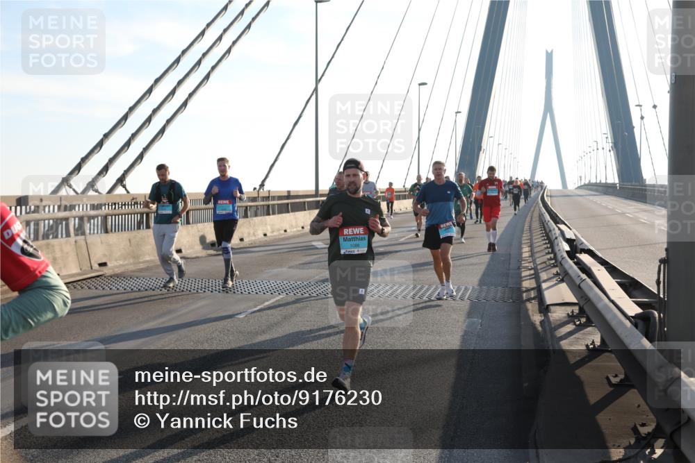 03.10.2025 - Köhlbrandbrückenlauf Yannick Fuchs http://msf.ph/oto/9176230 03.10.2025 08:25:40 Position 1 1088 meine-sportfotos.de