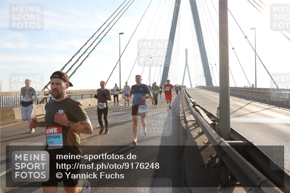 03.10.2025 - Köhlbrandbrückenlauf Yannick Fuchs http://msf.ph/oto/9176248 03.10.2025 08:25:41 Position 1 1088 meine-sportfotos.de