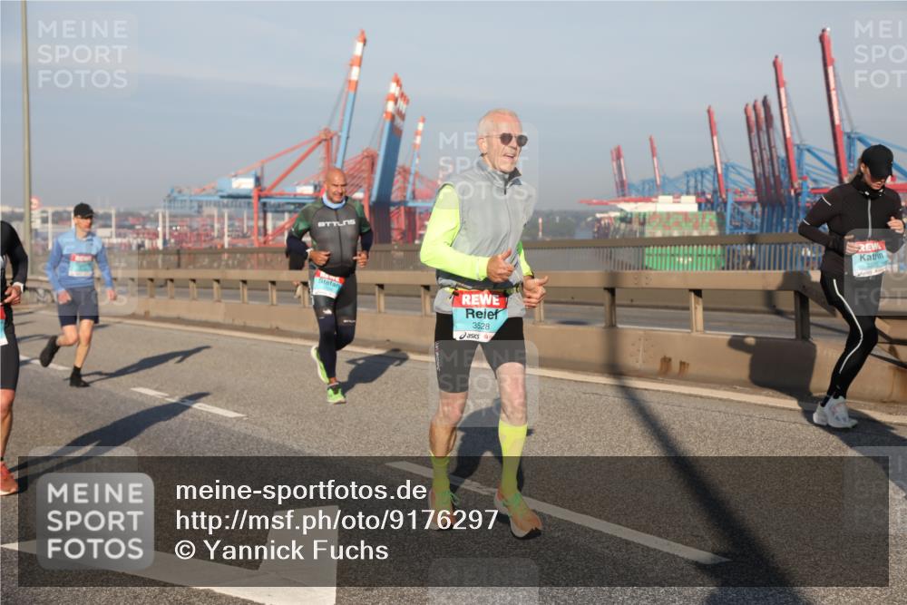 03.10.2025 - Köhlbrandbrückenlauf Yannick Fuchs http://msf.ph/oto/9176297 03.10.2025 08:46:36 Position 2 3528 meine-sportfotos.de