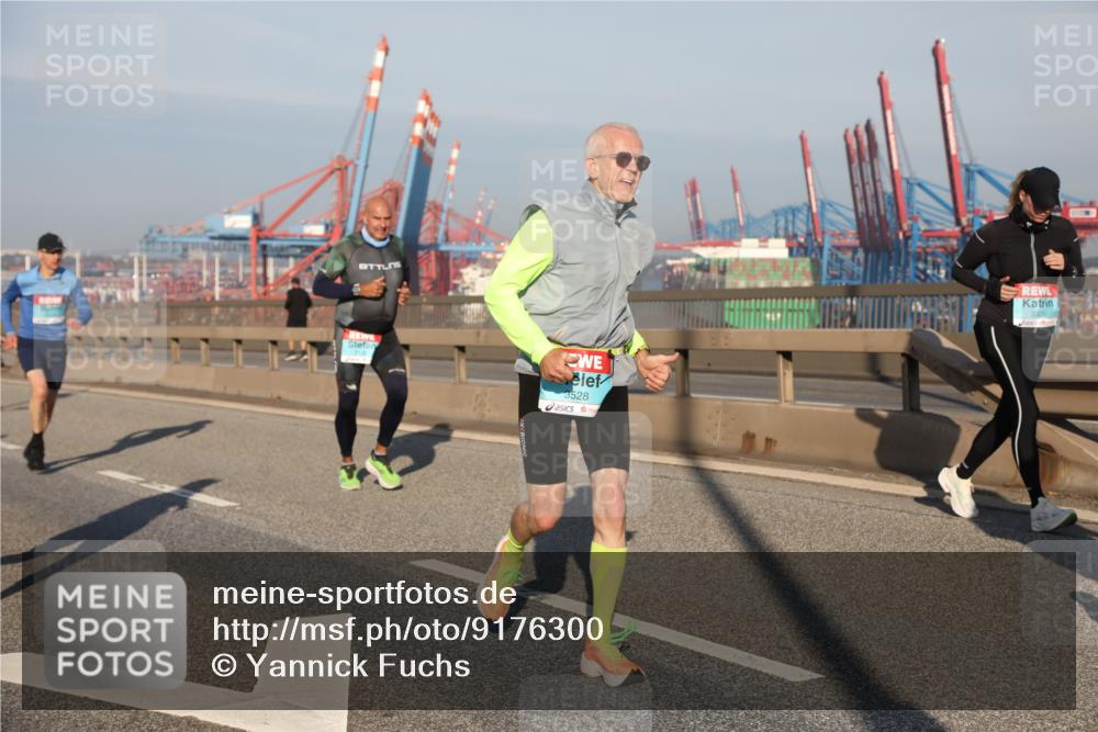 03.10.2025 - Köhlbrandbrückenlauf Yannick Fuchs http://msf.ph/oto/9176300 03.10.2025 08:46:36 Position 2 3528, 3326 meine-sportfotos.de