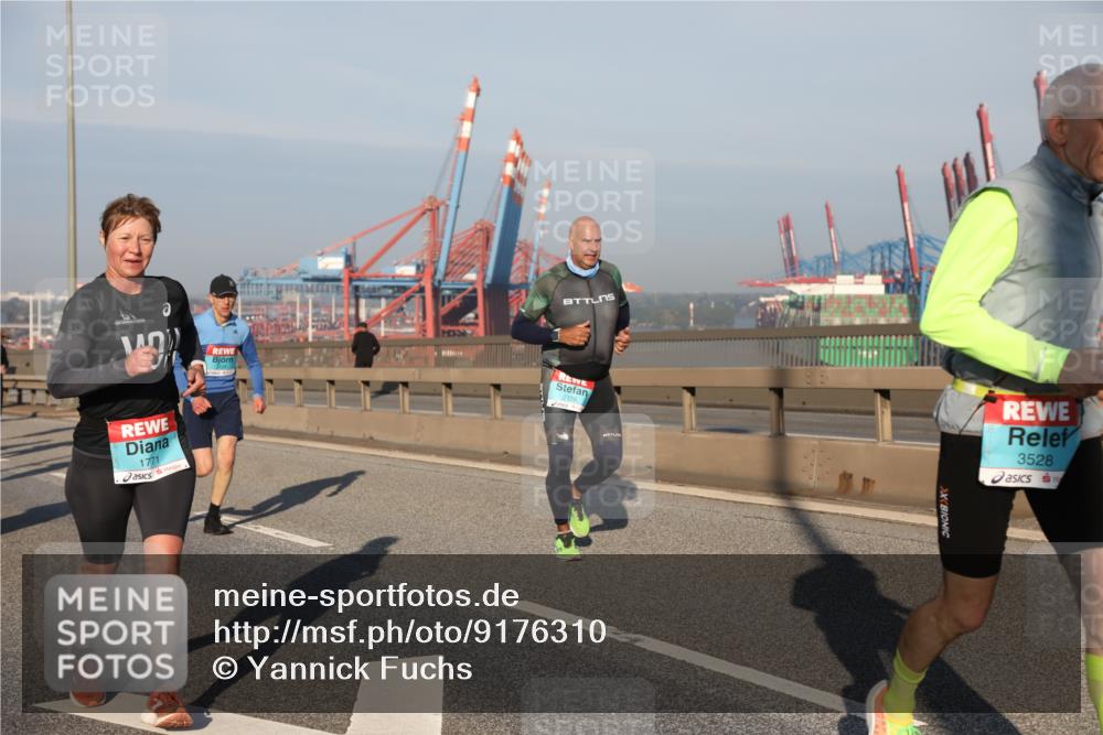 03.10.2025 - Köhlbrandbrückenlauf Yannick Fuchs http://msf.ph/oto/9176310 03.10.2025 08:46:37 Position 2 2126, 1771, 3528 meine-sportfotos.de
