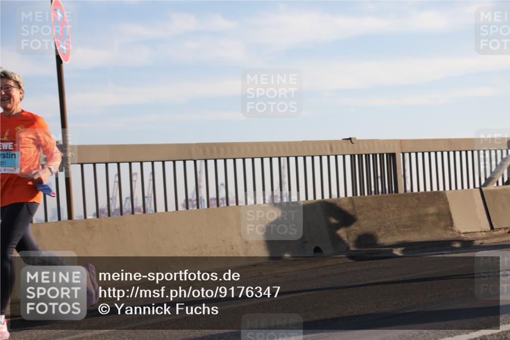 03.10.2025 - Köhlbrandbrückenlauf Yannick Fuchs http://msf.ph/oto/9176347 03.10.2025 08:25:50 Position 1 211 meine-sportfotos.de