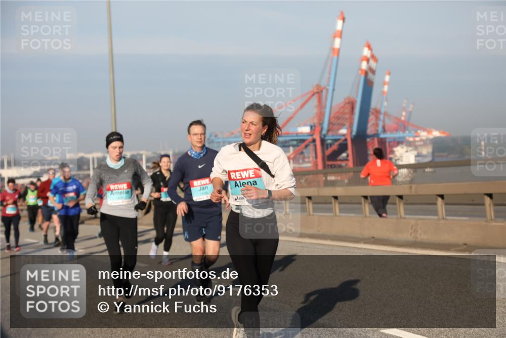 03.10.2025 - Köhlbrandbrückenlauf Yannick Fuchs http://msf.ph/oto/9176353 03.10.2025 08:46:41 Position 2 1439 meine-sportfotos.de