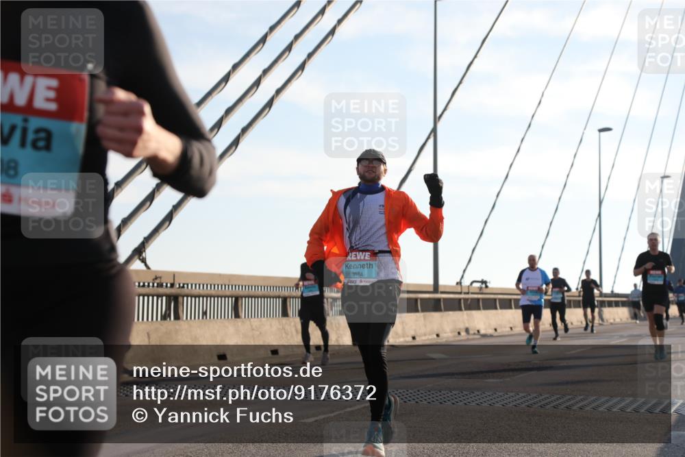 03.10.2025 - Köhlbrandbrückenlauf Yannick Fuchs http://msf.ph/oto/9176372 03.10.2025 08:25:52 Position 1 08, 6, 3164 meine-sportfotos.de