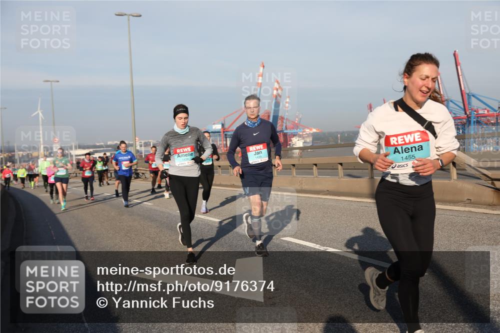 03.10.2025 - Köhlbrandbrückenlauf Yannick Fuchs http://msf.ph/oto/9176374 03.10.2025 08:46:43 Position 2 1438, 1455 meine-sportfotos.de